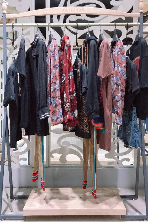 【me.joy歐貨19春夏時尚潮牌精品女裝品牌折扣貨源批發拿貨走份】- 